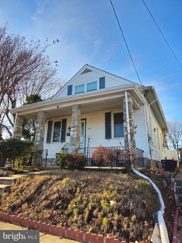 view of front of house featuring covered porch