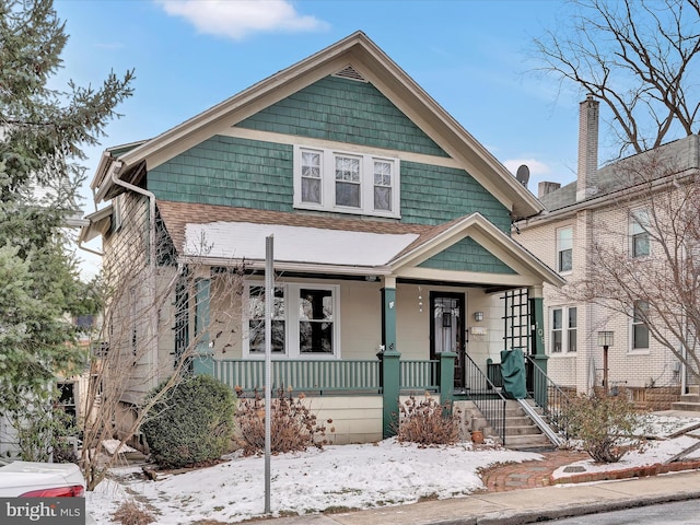 view of front facade with a porch