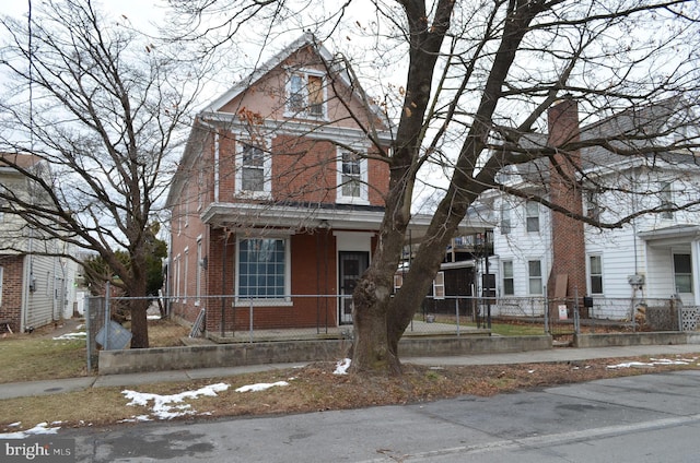 view of front property