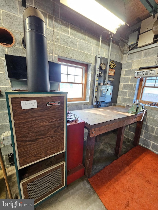 kitchen featuring concrete flooring