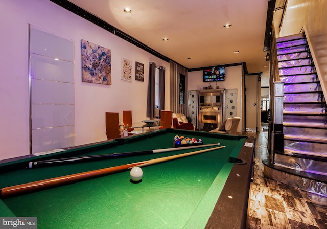 recreation room featuring crown molding and billiards