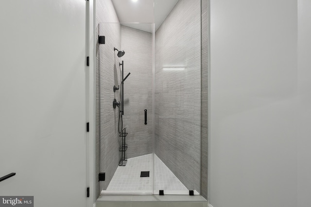 full bathroom featuring a stall shower