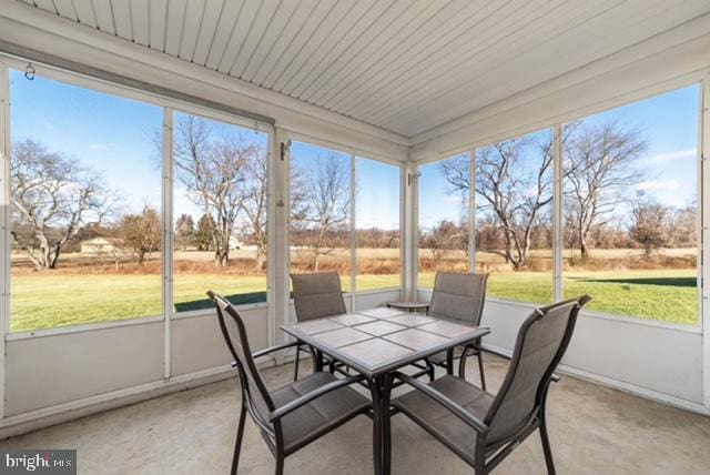 view of sunroom / solarium