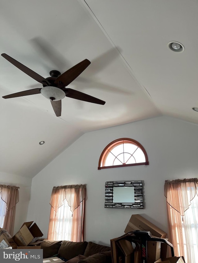 room details featuring ceiling fan