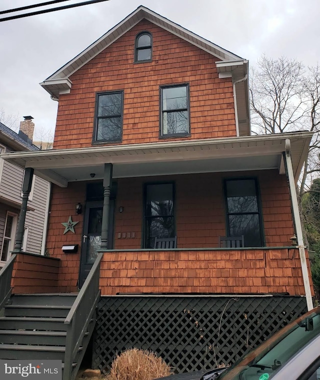 view of front of property featuring a porch