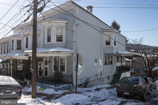 view of front of home featuring a porch