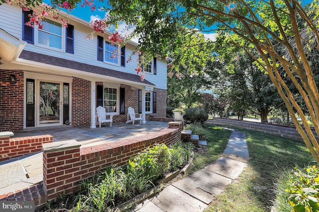 view of front of house featuring covered porch