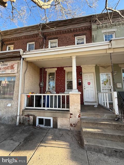 view of front of house with a porch