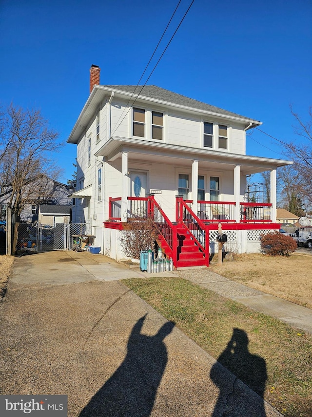 view of front of property featuring a porch