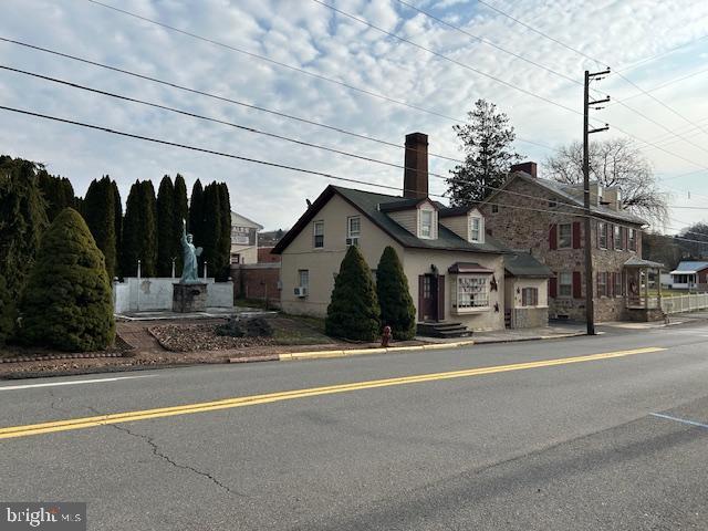 view of front of house