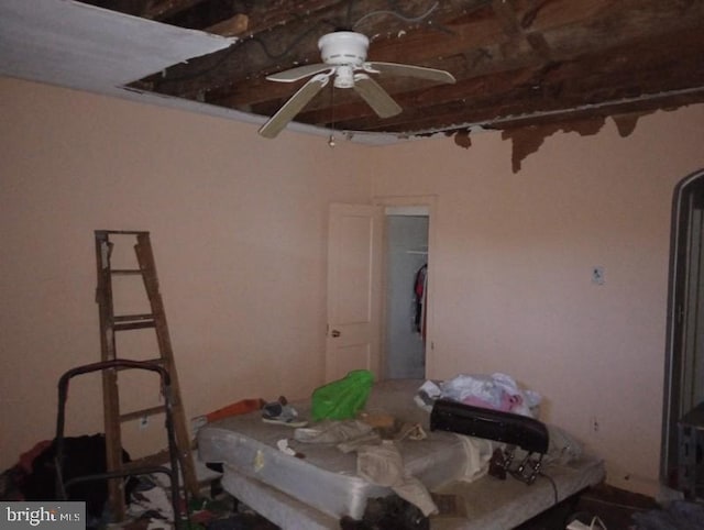 bedroom with ceiling fan