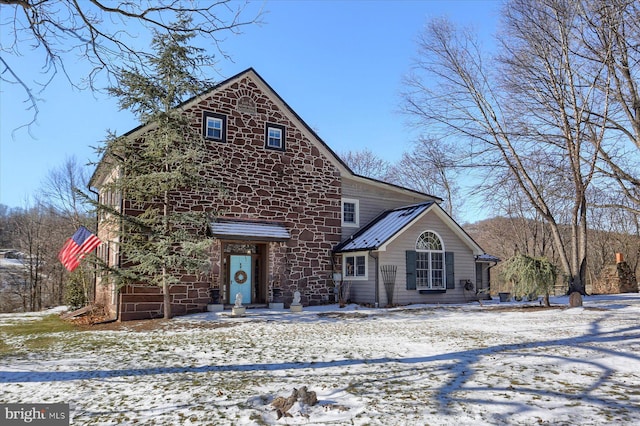 view of front property