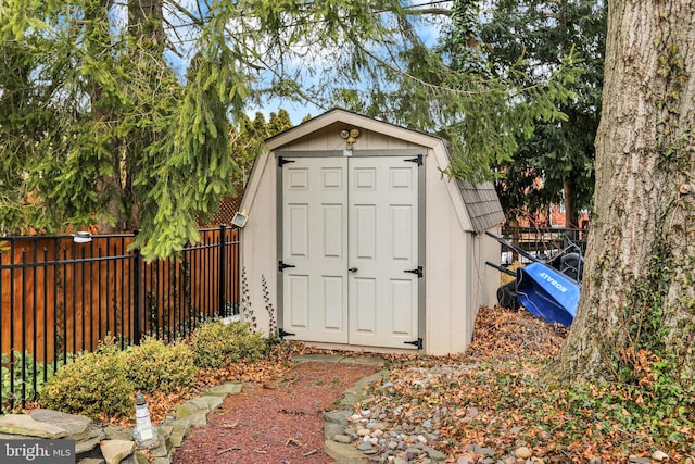 view of outbuilding