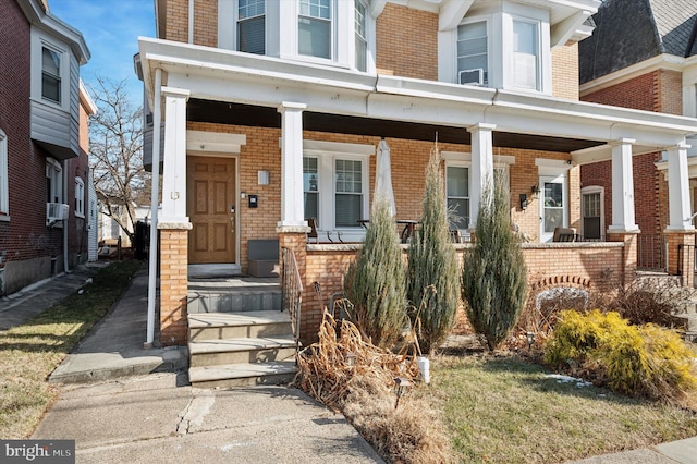 view of front of property with covered porch