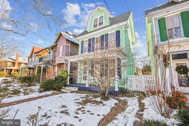 view of front of property