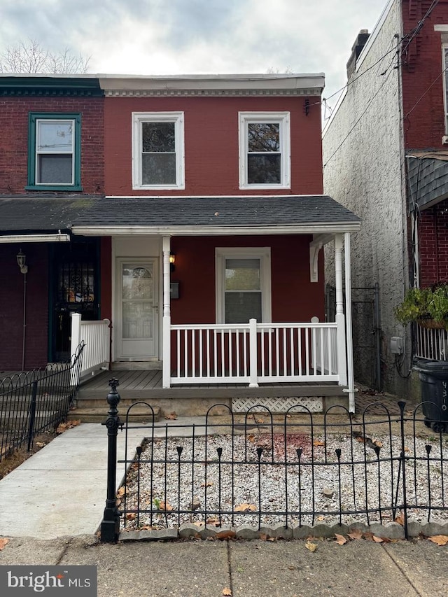 view of front facade with covered porch