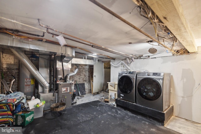 basement featuring independent washer and dryer