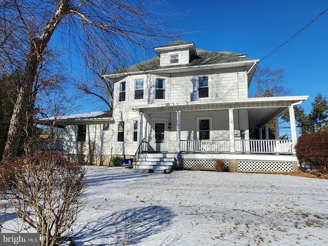 view of front of property with a porch