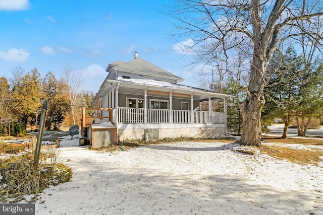 view of front of house with a porch