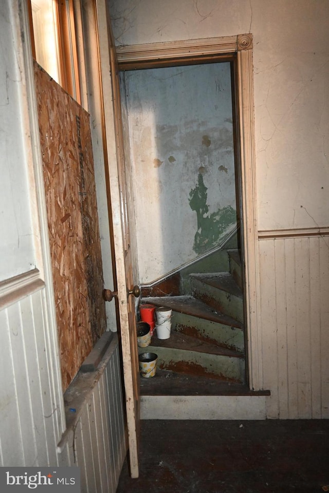 staircase with radiator