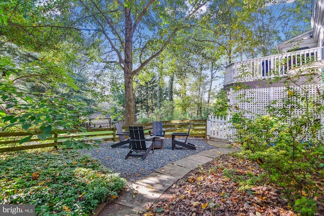 view of patio featuring a fire pit