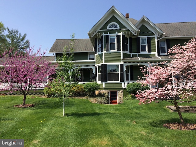 exterior space featuring a yard