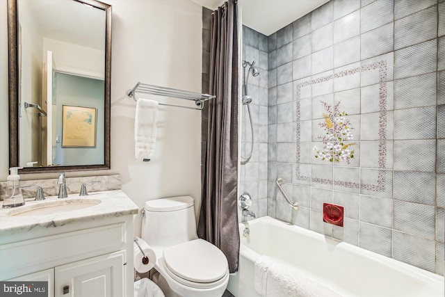 full bathroom with shower / bath combo with shower curtain, vanity, and toilet