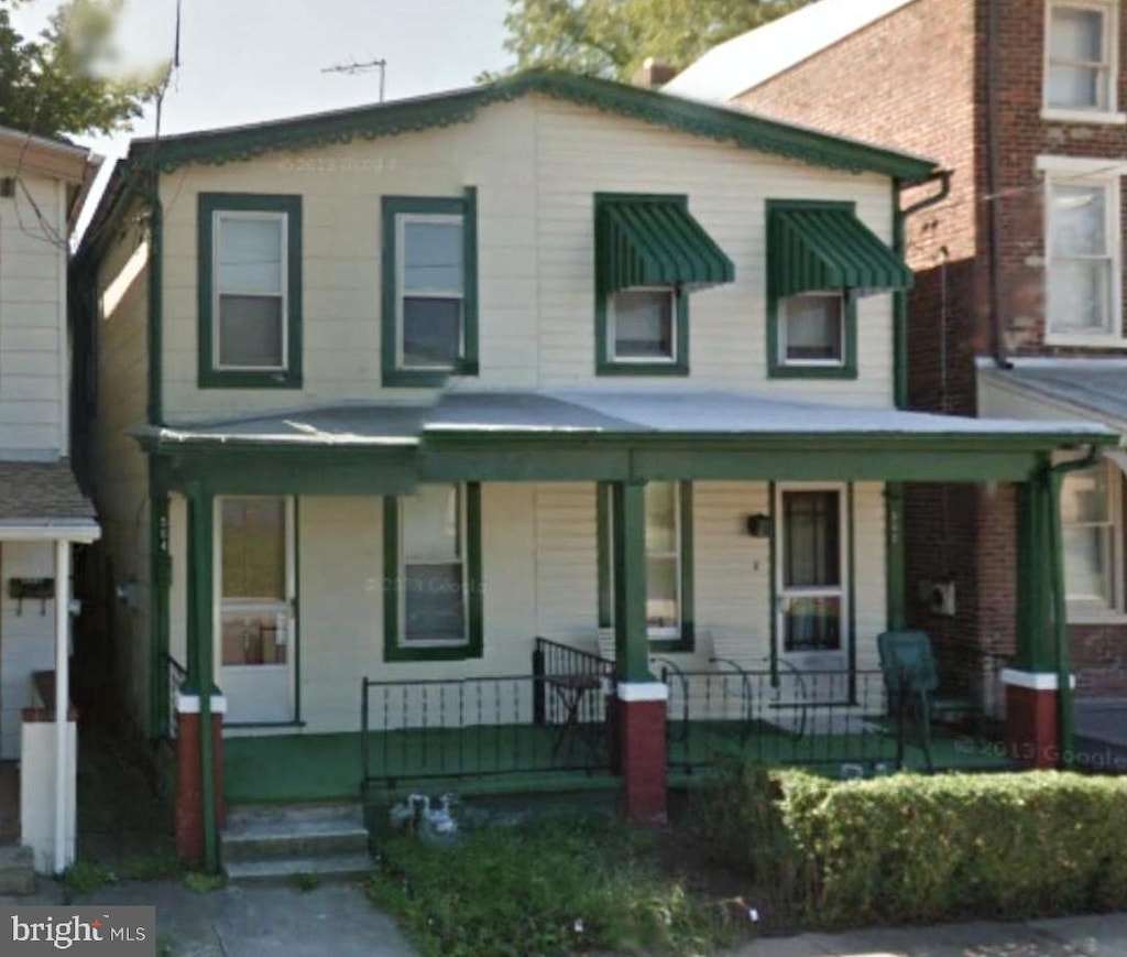 view of front of home with covered porch