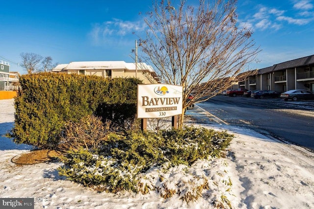 view of community / neighborhood sign