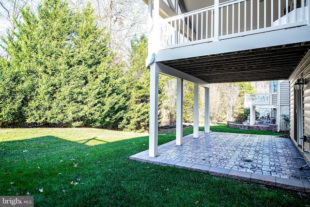 view of yard with a patio area