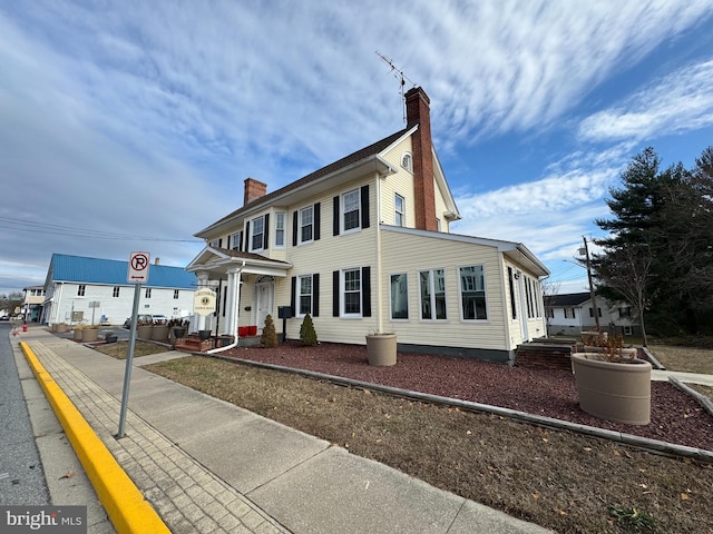 view of front of property