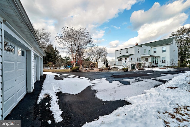 view of road featuring a residential view