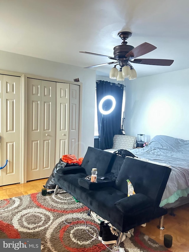 bedroom featuring ceiling fan