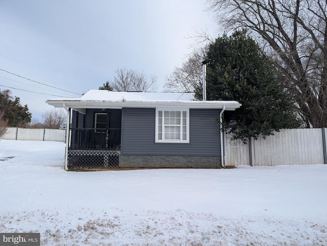 view of front facade featuring a porch