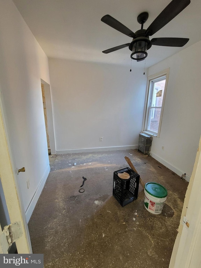 unfurnished room featuring ceiling fan