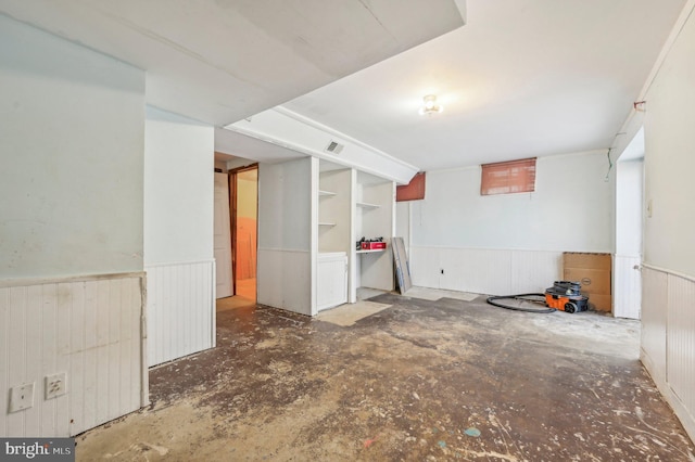 basement with built in shelves