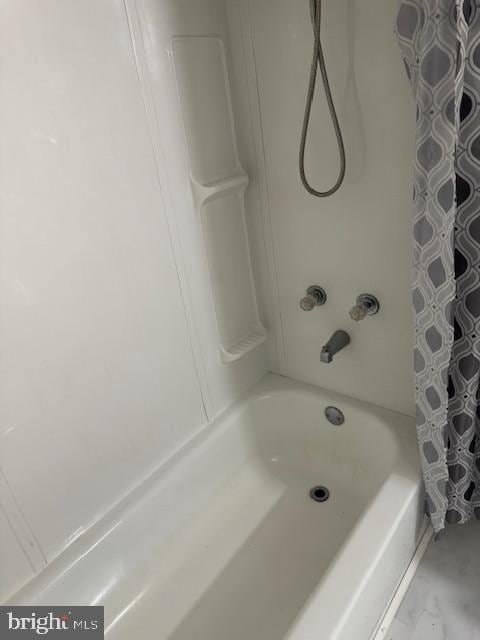 140 Jones Way, Browns Mills, NJ 08015 - bathroom featuring shower / bath combo with shower curtain