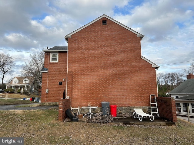 view of home's exterior