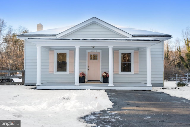 view of front of house with covered porch