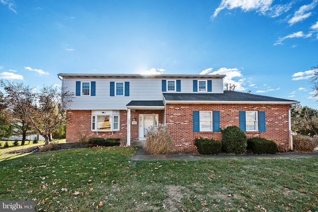 front of property featuring a front yard