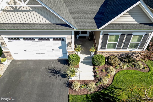 view of front of house with a garage