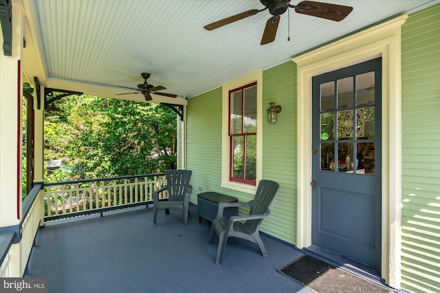 view of patio with covered porch and ceiling fan