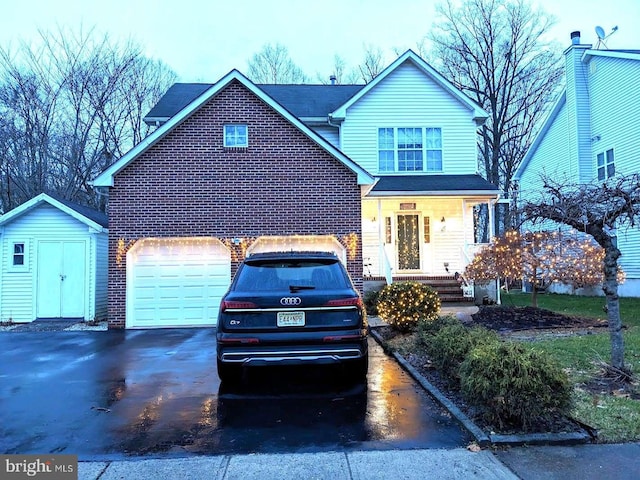 view of front facade featuring a garage