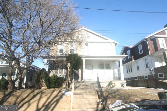 view of front of home featuring a porch