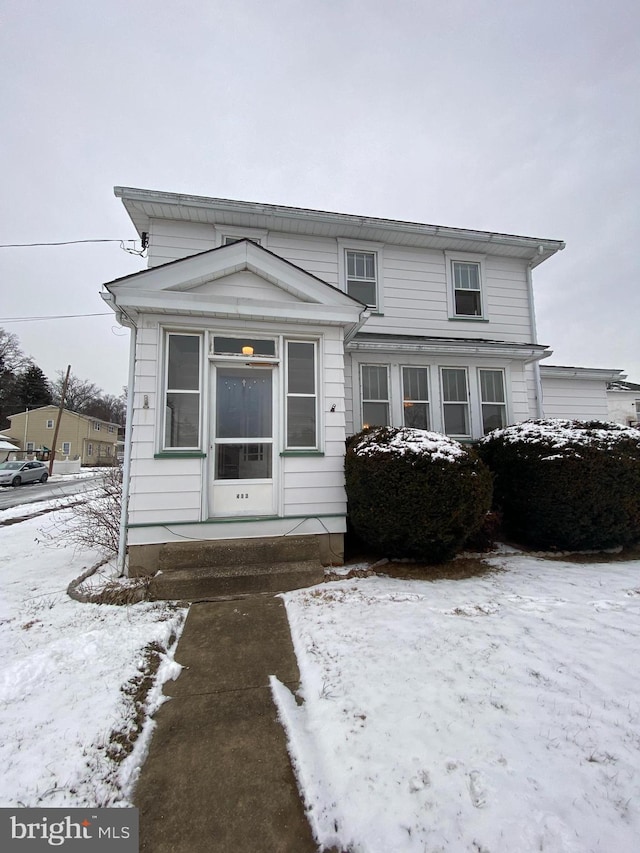 view of front of house