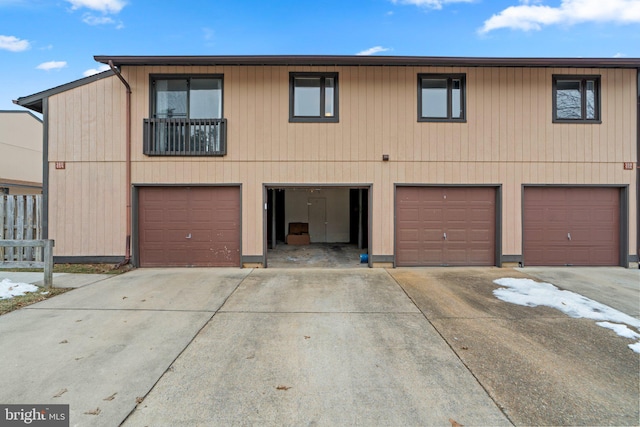 view of front of home featuring a garage