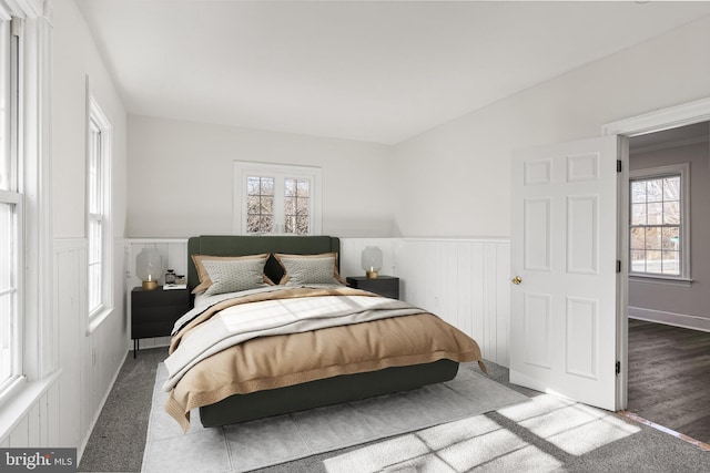 bedroom featuring carpet floors