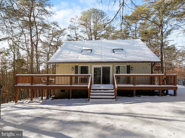 view of front of home featuring a deck