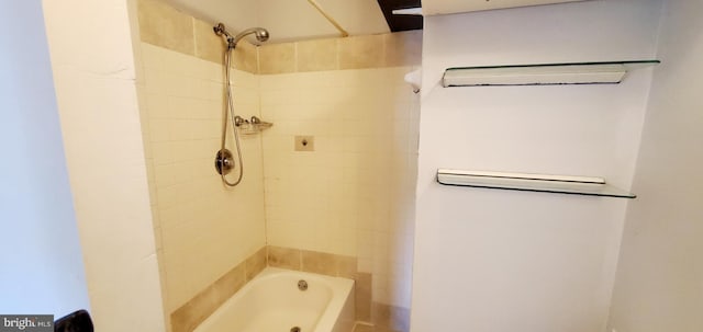 3625 Silver Spruce Cir, Burtonsville, MD 20866 - bathroom with tub / shower combination