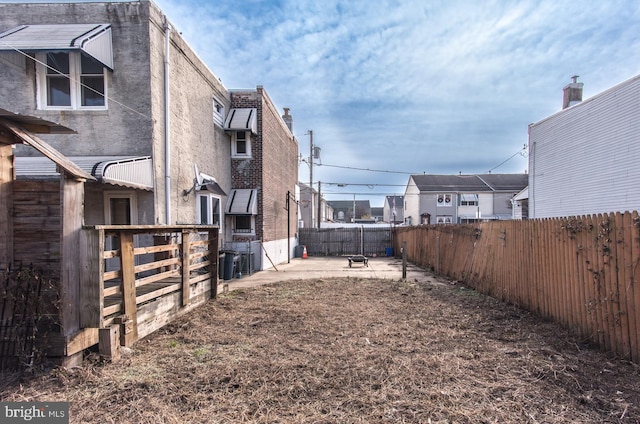 view of yard with a patio area